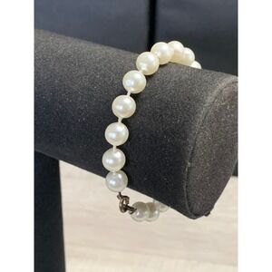 Vintage Faux Pearl Knotted Strand Bracelet Cream Round Beads 6.5 Inch 4652